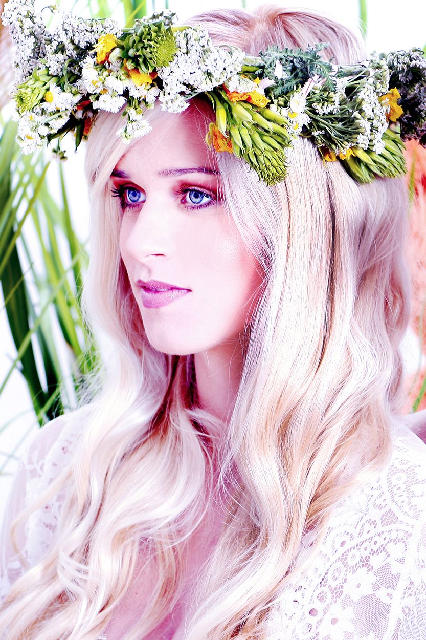 portret dziewczyny w wianku