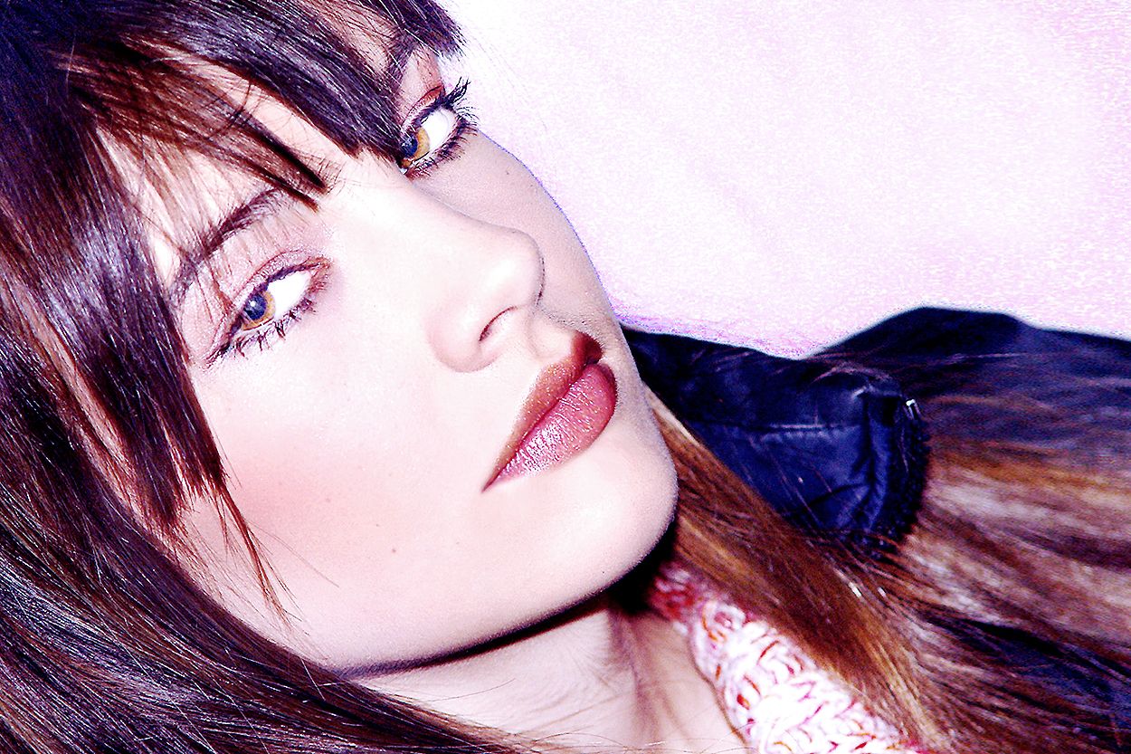 portret młodej dziewczyny